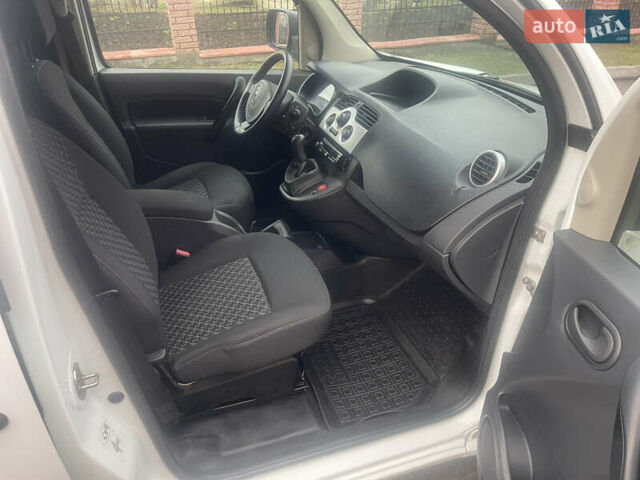 Белый Рено Кенгу, объемом двигателя 1.5 л и пробегом 202 тыс. км за 6400 $, фото 22 на Automoto.ua