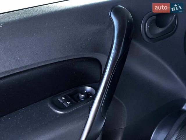 Білий Рено Кєнгу, об'ємом двигуна 1.46 л та пробігом 109 тис. км за 7999 $, фото 2 на Automoto.ua