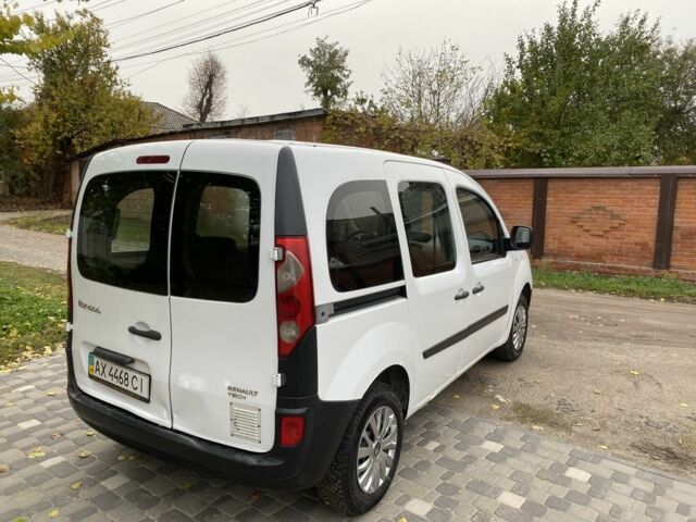 Білий Рено Кєнгу, об'ємом двигуна 1.5 л та пробігом 300 тис. км за 4950 $, фото 4 на Automoto.ua