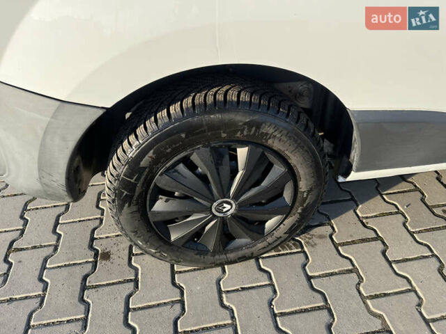 Білий Рено Кєнгу, об'ємом двигуна 0 л та пробігом 68 тис. км за 6500 $, фото 12 на Automoto.ua