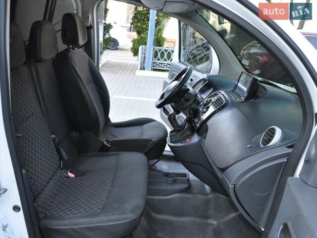 Рено Кенгу 2013 в Одессе на Automoto.ua Белый Рено Кенгу, объемом двигателя 1.5 л и пробегом 286 тыс. км за 6300 $, фото 13 на Automoto.ua