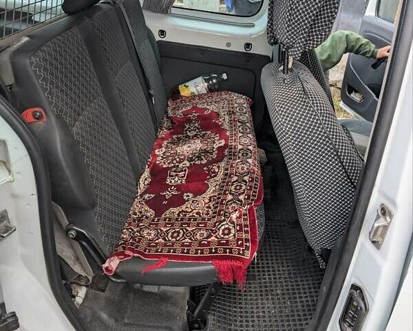Білий Рено Кєнгу, об'ємом двигуна 1.5 л та пробігом 352 тис. км за 6400 $, фото 6 на Automoto.ua