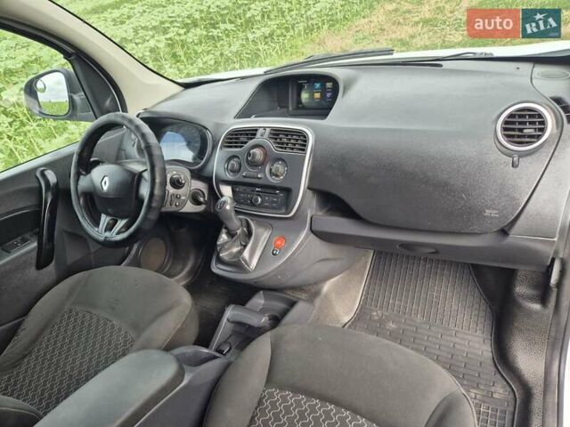 Белый Рено Кенгу, объемом двигателя 1.46 л и пробегом 261 тыс. км за 5400 $, фото 25 на Automoto.ua