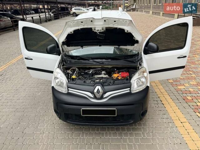 Білий Рено Кєнгу, об'ємом двигуна 1.46 л та пробігом 176 тис. км за 8300 $, фото 44 на Automoto.ua