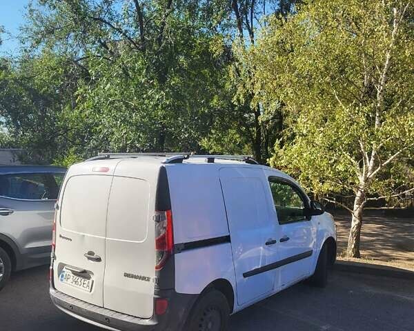Белый Рено Кенгу, объемом двигателя 1.46 л и пробегом 319 тыс. км за 6200 $, фото 3 на Automoto.ua