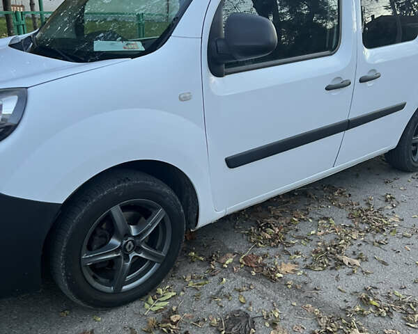 Білий Рено Кєнгу, об'ємом двигуна 1.46 л та пробігом 207 тис. км за 7350 $, фото 9 на Automoto.ua