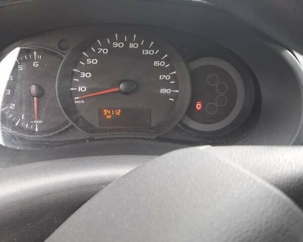 Белый Рено Кенгу, объемом двигателя 1.46 л и пробегом 94 тыс. км за 6500 $, фото 17 на Automoto.ua