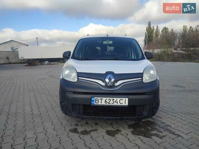 Рено Кенгу 2013 в Сумах на Automoto.ua Белый Рено Кенгу, объемом двигателя 1.46 л и пробегом 343 тыс. км за 8800 $, фото 1 на Automoto.ua