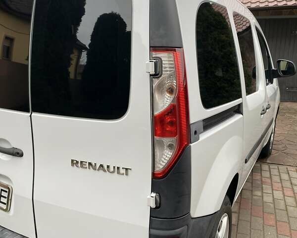 Белый Рено Кенгу, объемом двигателя 1.46 л и пробегом 273 тыс. км за 8700 $, фото 29 на Automoto.ua