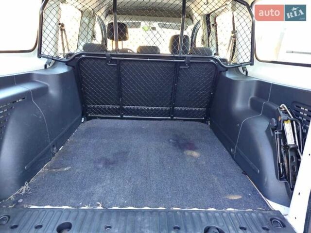 Белый Рено Кенгу, объемом двигателя 1.5 л и пробегом 185 тыс. км за 9500 $, фото 13 на Automoto.ua