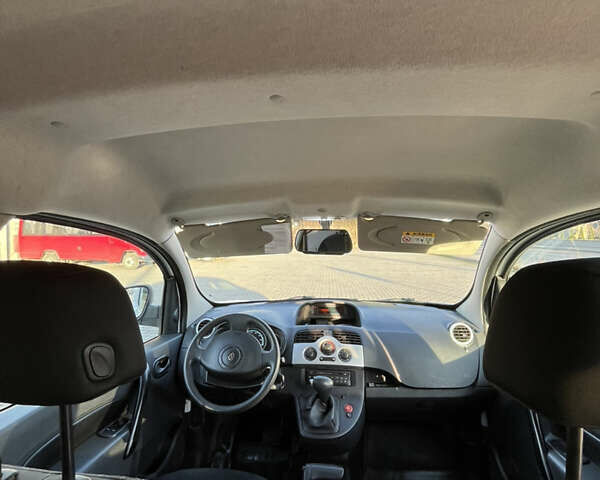 Білий Рено Кєнгу, об'ємом двигуна 0 л та пробігом 68 тис. км за 6500 $, фото 3 на Automoto.ua