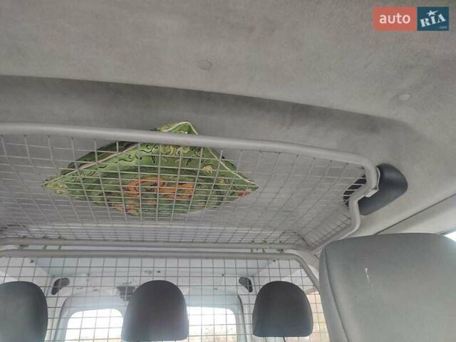 Рено Кенгу 2013 в Сумах на Automoto.ua Белый Рено Кенгу, объемом двигателя 1.46 л и пробегом 343 тыс. км за 8800 $, фото 16 на Automoto.ua