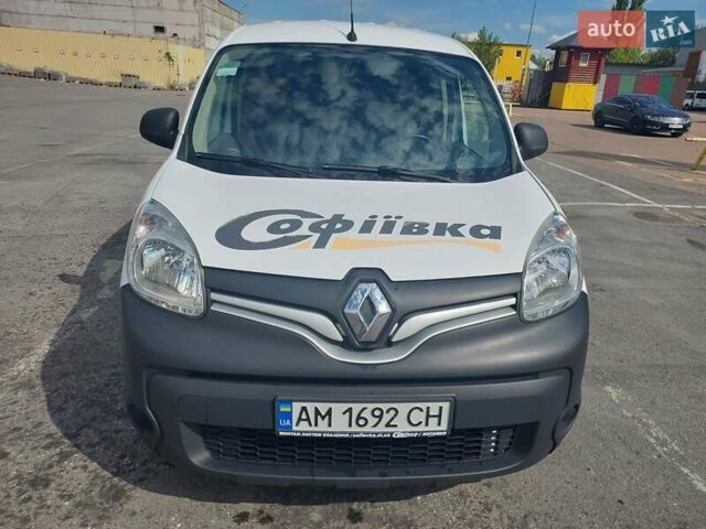 Белый Рено Кенгу, объемом двигателя 1.46 л и пробегом 353 тыс. км за 7100 $, фото 8 на Automoto.ua