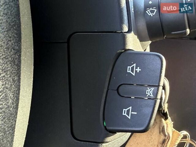 Белый Рено Кенгу, объемом двигателя 1.46 л и пробегом 231 тыс. км за 7750 $, фото 36 на Automoto.ua