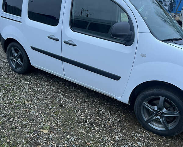 Білий Рено Кєнгу, об'ємом двигуна 1.46 л та пробігом 208 тис. км за 7250 $, фото 5 на Automoto.ua