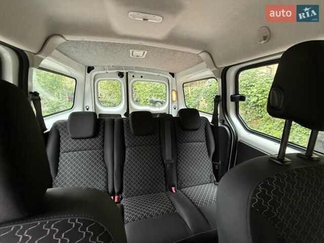 Белый Рено Кенгу, объемом двигателя 0 л и пробегом 89 тыс. км за 5900 $, фото 18 на Automoto.ua