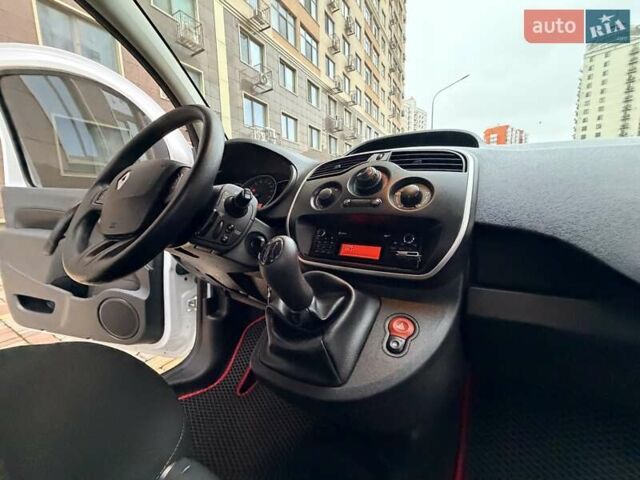 Білий Рено Кєнгу, об'ємом двигуна 1.46 л та пробігом 176 тис. км за 8300 $, фото 22 на Automoto.ua