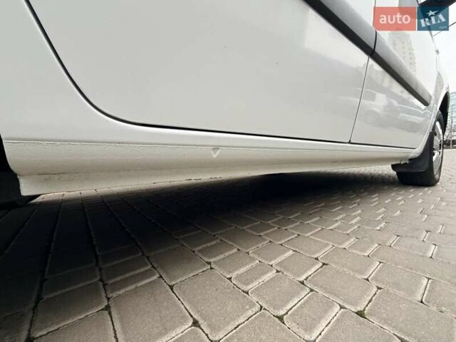 Білий Рено Кєнгу, об'ємом двигуна 1.46 л та пробігом 176 тис. км за 8300 $, фото 9 на Automoto.ua