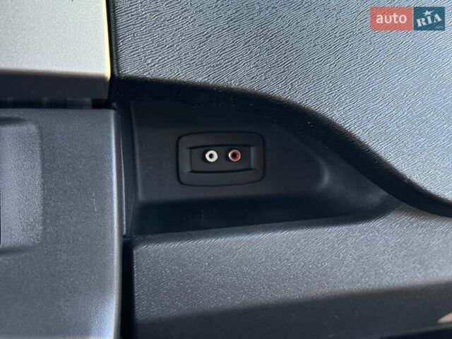 Белый Рено Кенгу, объемом двигателя 1.46 л и пробегом 231 тыс. км за 7750 $, фото 23 на Automoto.ua