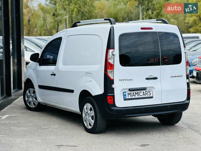 Білий Рено Кєнгу, об'ємом двигуна 1.5 л та пробігом 230 тис. км за 7800 $, фото 13 на Automoto.ua