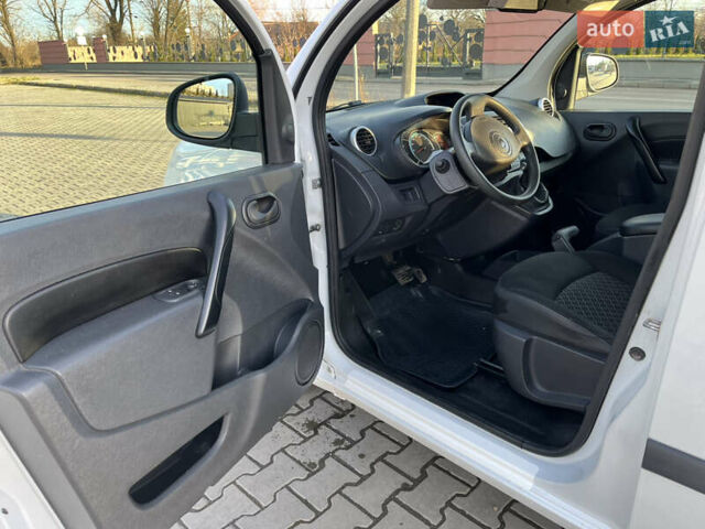 Білий Рено Кєнгу, об'ємом двигуна 0 л та пробігом 68 тис. км за 6500 $, фото 7 на Automoto.ua