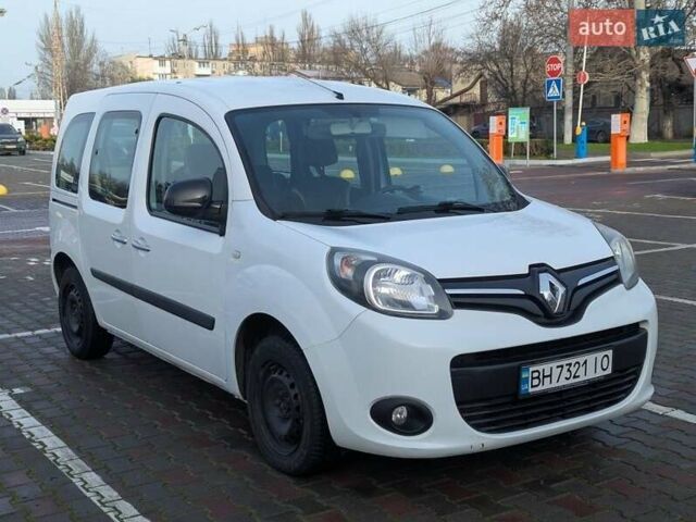 Белый Рено Кенгу, объемом двигателя 1.5 л и пробегом 205 тыс. км за 7500 $, фото 1 на Automoto.ua