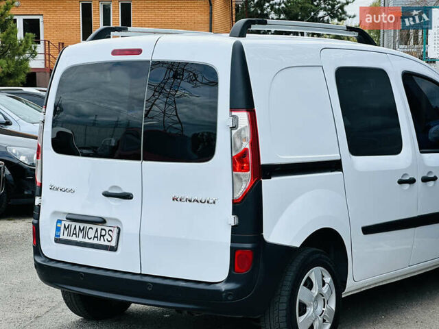 Білий Рено Кєнгу, об'ємом двигуна 1.5 л та пробігом 230 тис. км за 7800 $, фото 4 на Automoto.ua