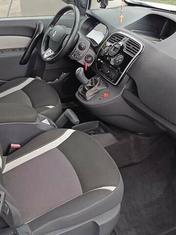 Белый Рено Кенгу, объемом двигателя 1.5 л и пробегом 195 тыс. км за 9900 $, фото 2 на Automoto.ua