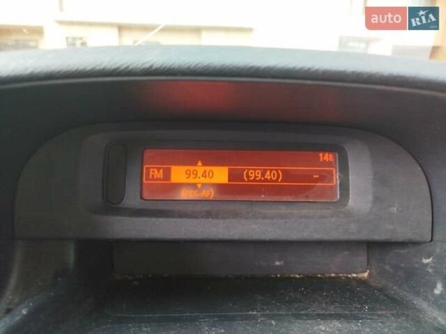 Белый Рено Кенгу, объемом двигателя 1.5 л и пробегом 302 тыс. км за 5800 $, фото 16 на Automoto.ua
