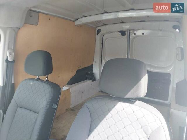 Белый Рено Кенгу, объемом двигателя 1.46 л и пробегом 353 тыс. км за 7100 $, фото 10 на Automoto.ua