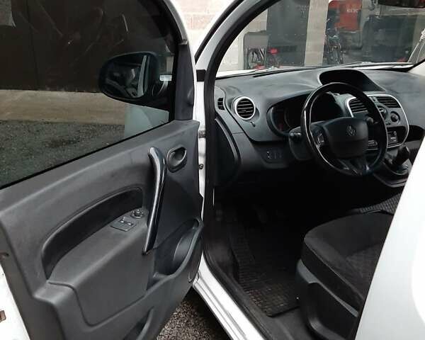 Білий Рено Кєнгу, об'ємом двигуна 1.46 л та пробігом 170 тис. км за 7950 $, фото 3 на Automoto.ua