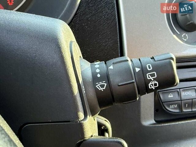 Белый Рено Кенгу, объемом двигателя 1.46 л и пробегом 231 тыс. км за 7750 $, фото 35 на Automoto.ua