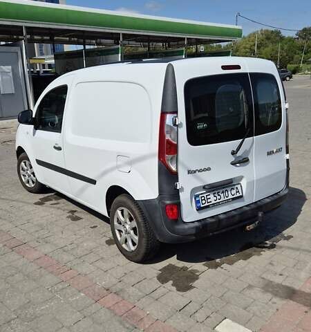 Белый Рено Кенгу, объемом двигателя 1.5 л и пробегом 125 тыс. км за 7900 $, фото 1 на Automoto.ua