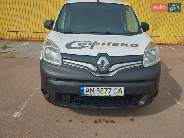 Белый Рено Кенгу, объемом двигателя 1.46 л и пробегом 253 тыс. км за 6999 $, фото 4 на Automoto.ua