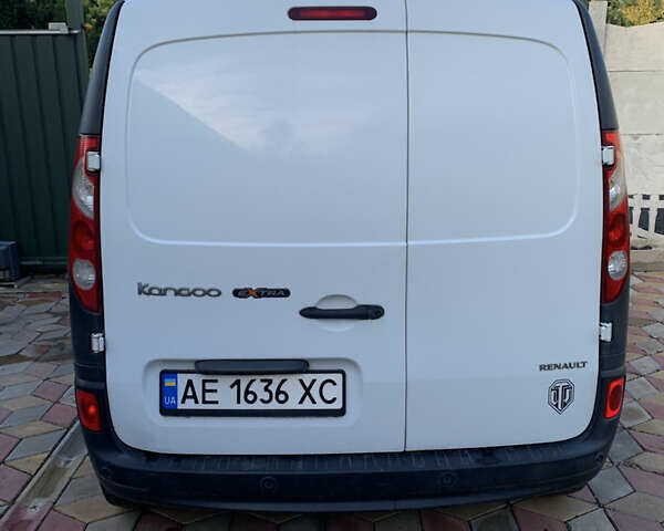 Білий Рено Кєнгу, об'ємом двигуна 1.46 л та пробігом 303 тис. км за 5500 $, фото 7 на Automoto.ua