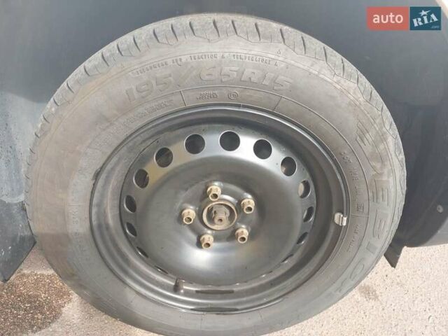 Белый Рено Кенгу, объемом двигателя 1.46 л и пробегом 253 тыс. км за 6999 $, фото 17 на Automoto.ua