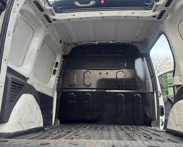 Білий Рено Кєнгу, об'ємом двигуна 1.46 л та пробігом 231 тис. км за 6000 $, фото 14 на Automoto.ua