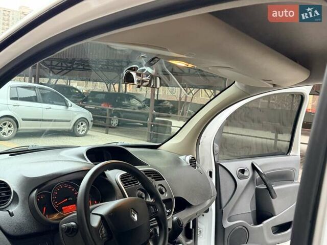 Білий Рено Кєнгу, об'ємом двигуна 1.46 л та пробігом 176 тис. км за 8300 $, фото 32 на Automoto.ua