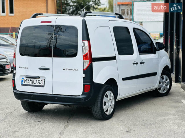 Білий Рено Кєнгу, об'ємом двигуна 1.5 л та пробігом 230 тис. км за 7800 $, фото 3 на Automoto.ua