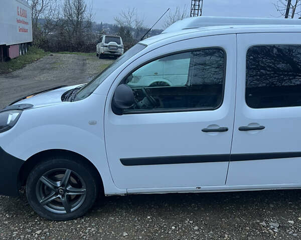 Білий Рено Кєнгу, об'ємом двигуна 1.46 л та пробігом 208 тис. км за 7250 $, фото 2 на Automoto.ua