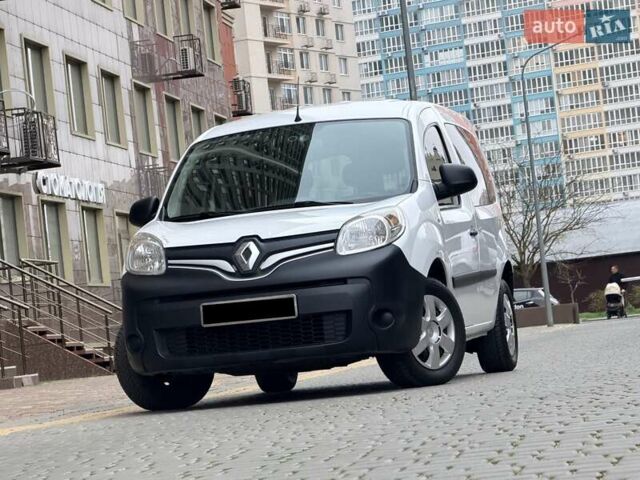 Білий Рено Кєнгу, об'ємом двигуна 1.46 л та пробігом 176 тис. км за 8300 $, фото 83 на Automoto.ua