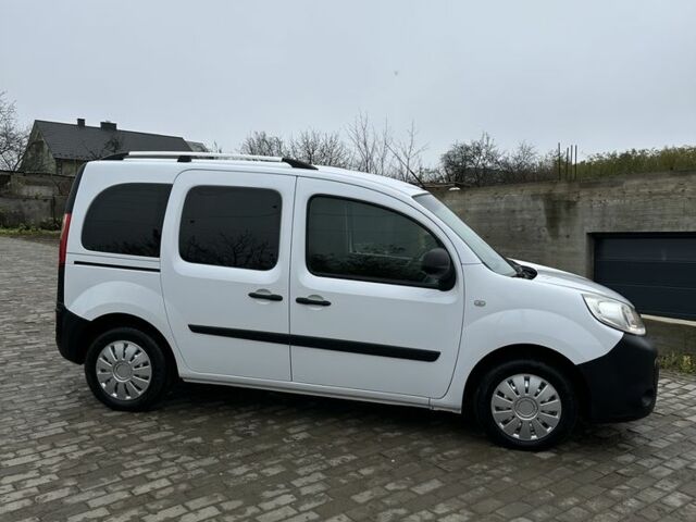 Білий Рено Кєнгу, об'ємом двигуна 0 л та пробігом 140 тис. км за 8999 $, фото 1 на Automoto.ua