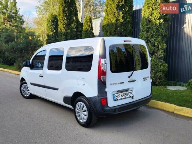 Рено Кєнгу 2013 у Хмельницькому на Automoto.ua Білий Рено Кєнгу, об'ємом двигуна 1.46 л та пробігом 201 тис. км за 10800 $, фото 4 на Automoto.ua