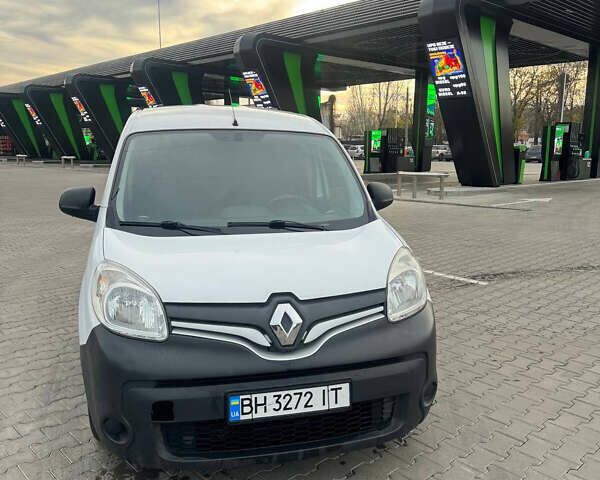 Білий Рено Кєнгу, об'ємом двигуна 1.46 л та пробігом 231 тис. км за 6000 $, фото 2 на Automoto.ua