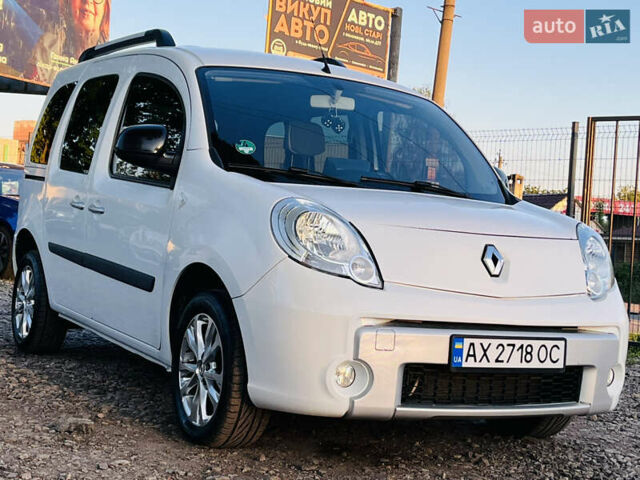 Белый Рено Кенгу, объемом двигателя 1.5 л и пробегом 281 тыс. км за 8700 $, фото 6 на Automoto.ua