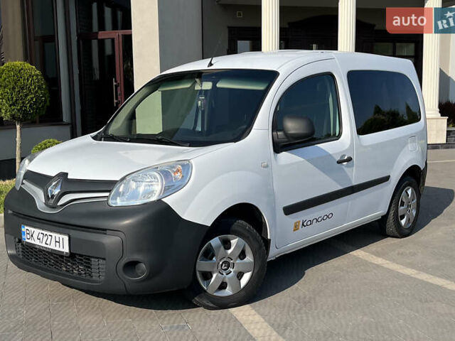 Белый Рено Кенгу, объемом двигателя 1.46 л и пробегом 140 тыс. км за 7450 $, фото 2 на Automoto.ua