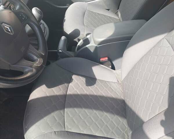 Белый Рено Кенгу, объемом двигателя 1.46 л и пробегом 353 тыс. км за 7100 $, фото 3 на Automoto.ua