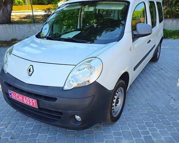 Белый Рено Кенгу, объемом двигателя 1.5 л и пробегом 185 тыс. км за 9500 $, фото 3 на Automoto.ua