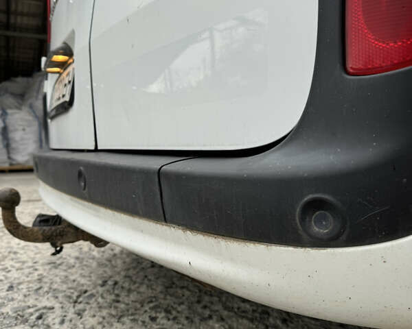 Белый Рено Кенгу, объемом двигателя 1.46 л и пробегом 114 тыс. км за 9500 $, фото 5 на Automoto.ua