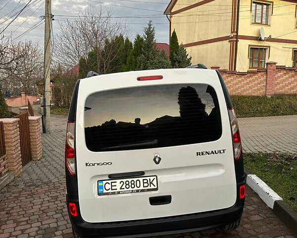 Белый Рено Кенгу, объемом двигателя 1.46 л и пробегом 140 тыс. км за 8999 $, фото 5 на Automoto.ua